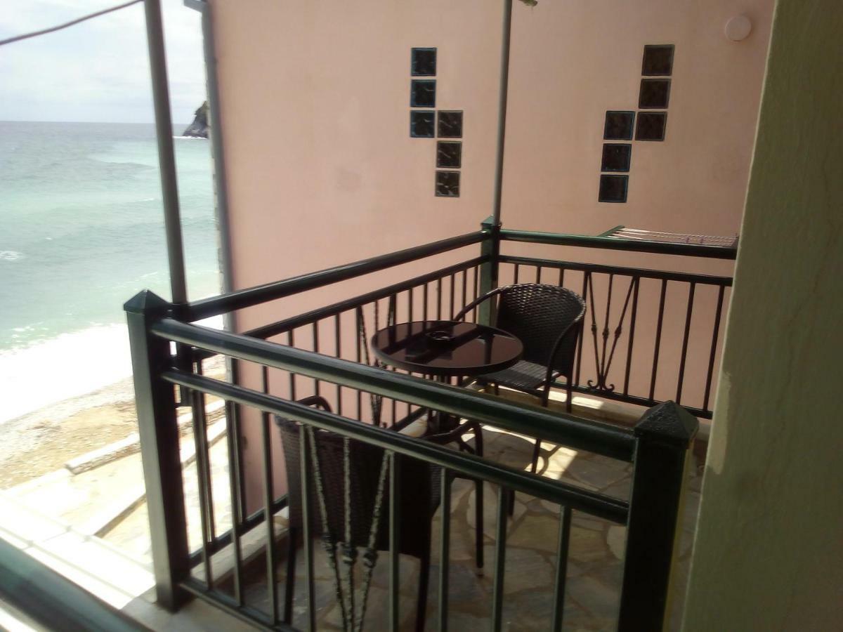 Nissaki Guesthouse Keramidhion Luaran gambar